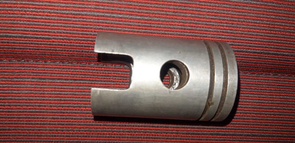 Симсон кр 50, багажник ,задни пружини,спирачен капак,стькло за фар,бут