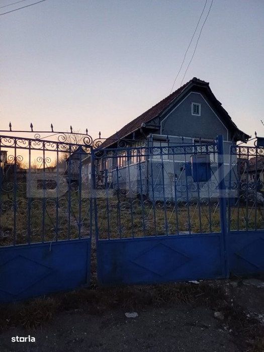 Casa taraneasca cu teren generos in Luna, langa Campia Turzii!