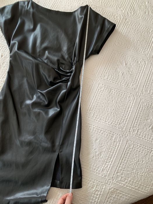 Черна кожена рокля
