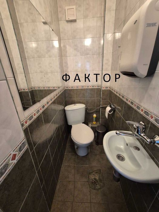 Дава се под наем Офис в Пловдив, Център - 100 кв.м за 612 € - Снимка #11