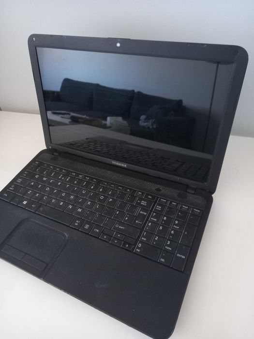Лаптоп Тошиба за части-2 броя.