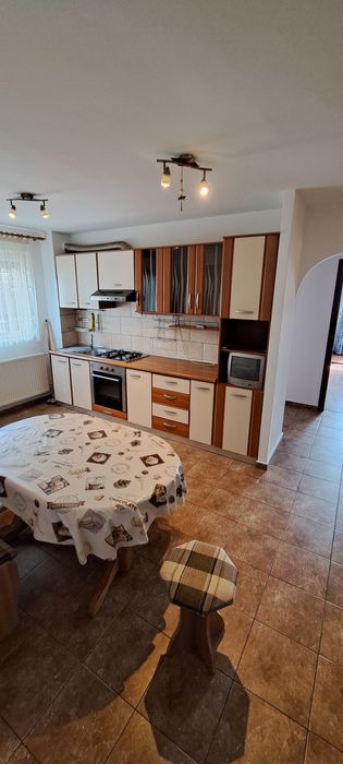 Chirie sparrament 3 camere cartierul Nufarul str. Bumbacului