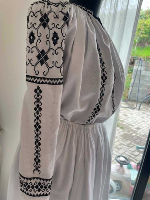 Vand costum popular autentic