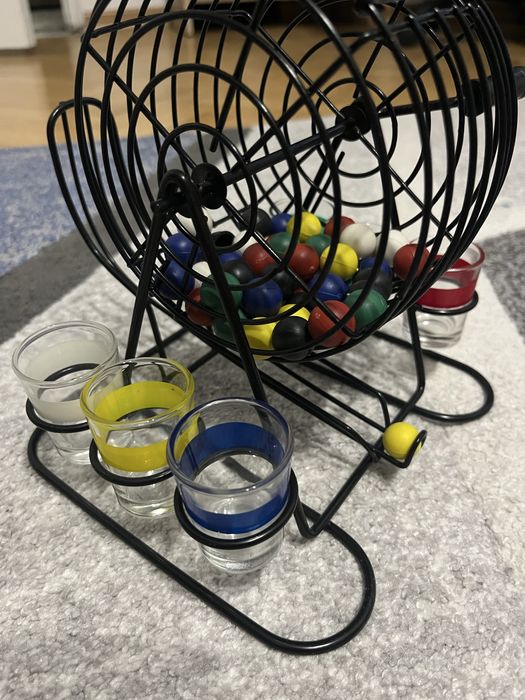Игра с шотове Drinking bingo