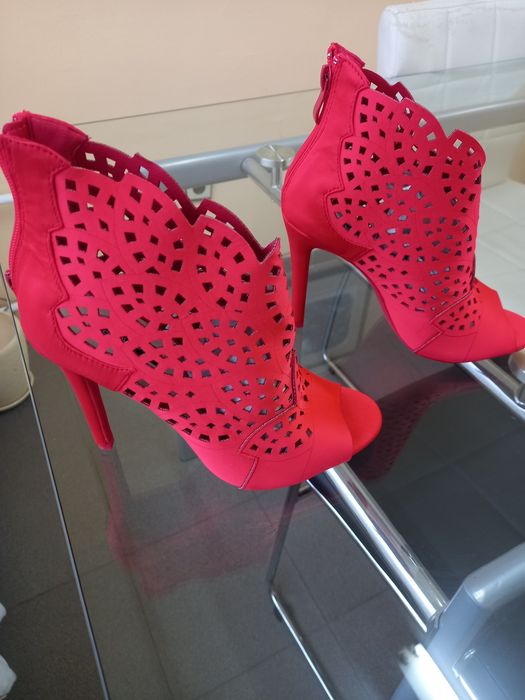 Дамски обувки на ток