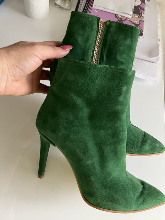 Cizme piele intoarsa