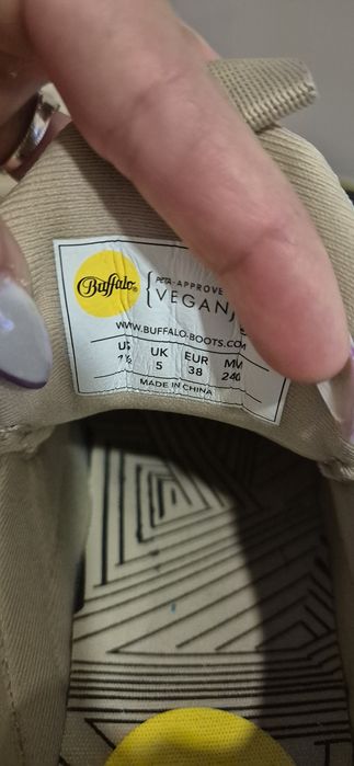 Спортни обувки Buffalo