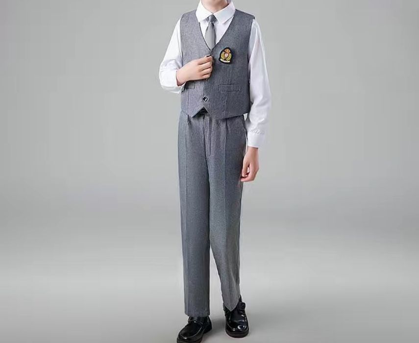 Школьный форма новый