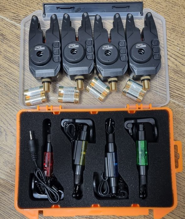 SET 4 Avertizori FL JY79 + 4 Hangere (swinger) FL cu iluminare