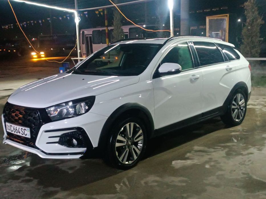 Lada vesta cross panarama kraska toza