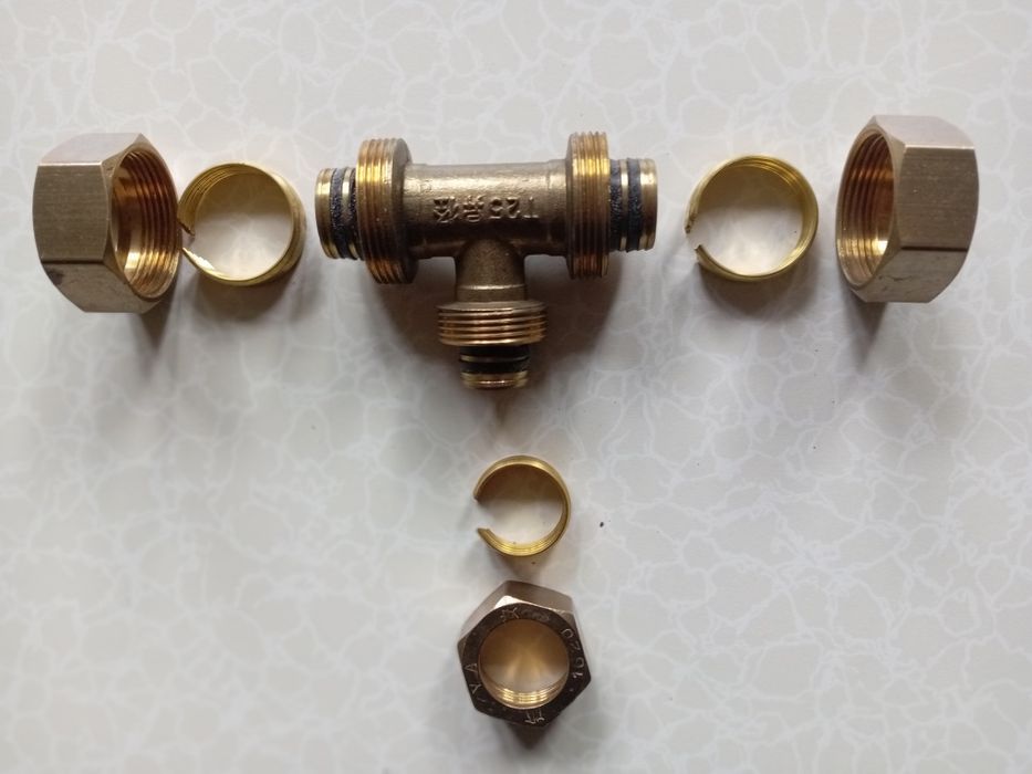 Фитинг на металопластик 25×20