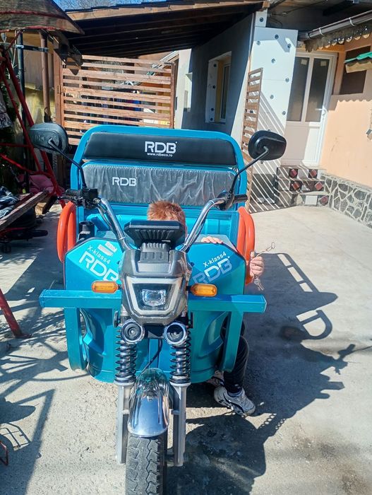 Tricicluri electrice la schimb cu o mașină electrică sau cu o camioneta  mai multe detalii ân privat