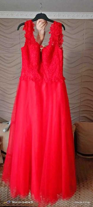Rochie rosie marimea 40 in stare excelenta