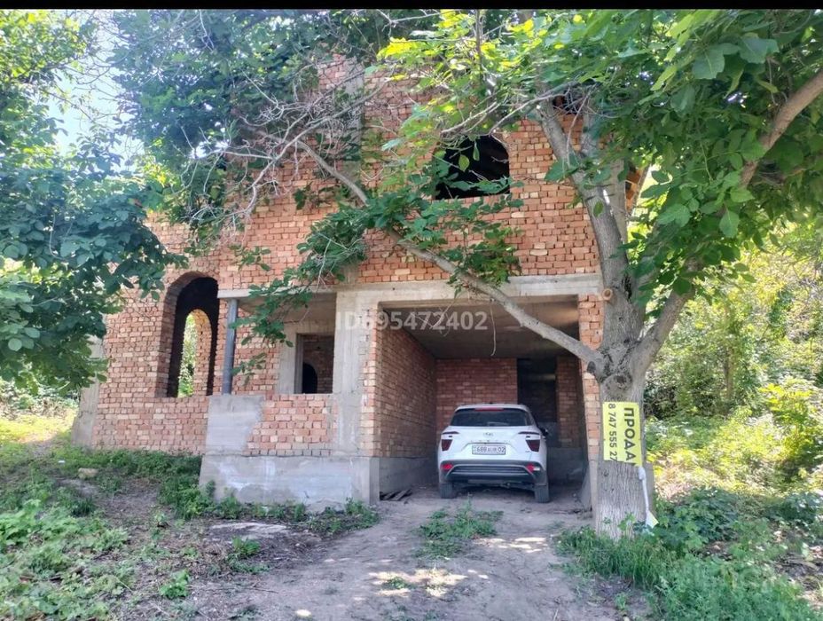 Алматы. Район Таужолы. От Жандосова верх 2 км. Горный, чистый воздух.