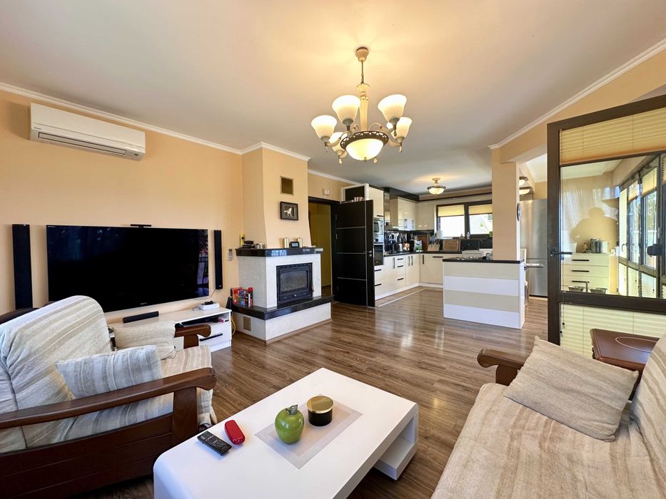 Продава се Къща в с. Кошарица, Област Бургас - 239 кв.м за 2406 €/кв.м - Снимка #15