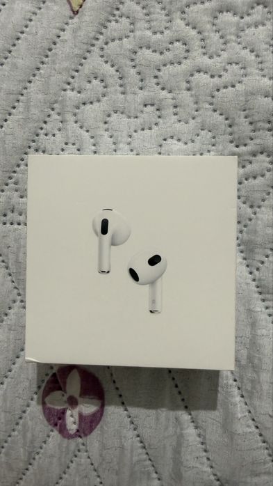 Кейс от наушников Airpods оригинал
