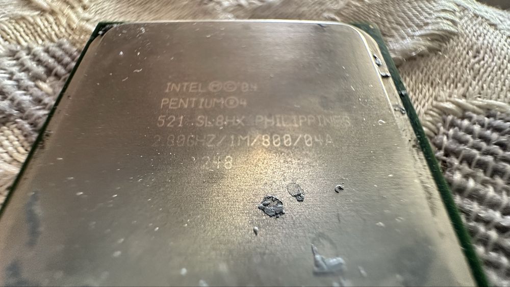 Процессор Pentium 4 521 + материнская плата