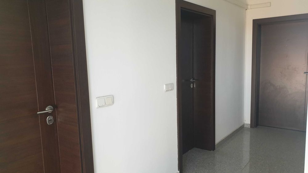 Продава се Офис в Карлово - 83 кв.м за 718 €/кв.м - Снимка #8