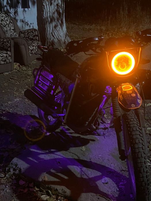 Продам мотоцикл 200сс