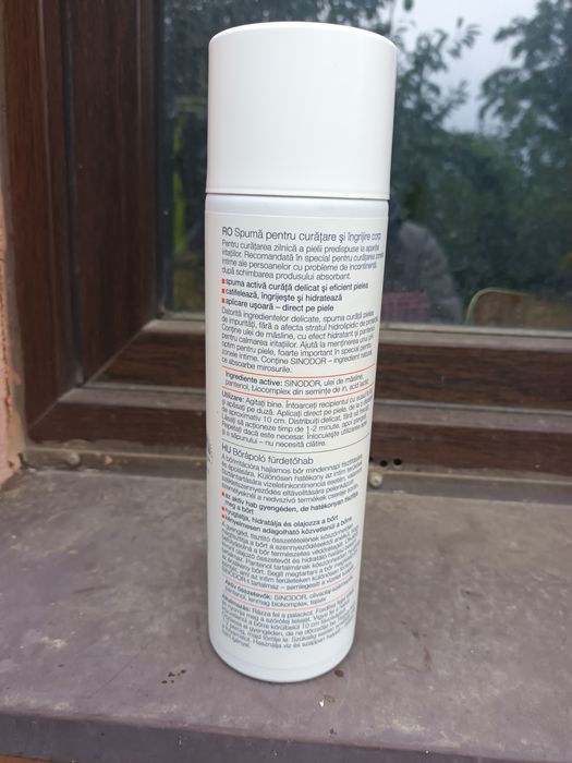 Spuma și curățare îngrijire corp