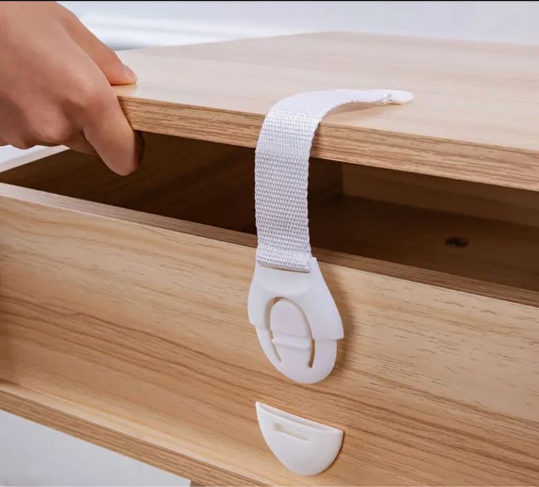 Детски предпазители за шкаф