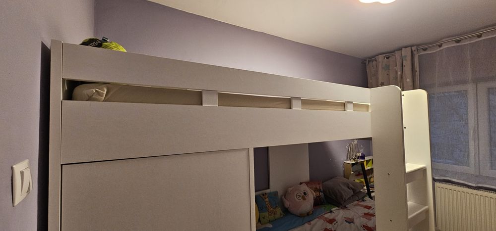 Pat supraetajat tineret