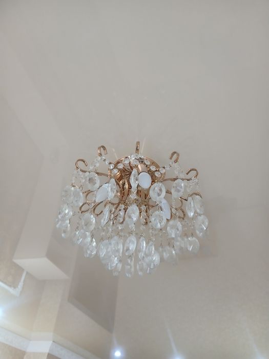 Люстра для зала спа