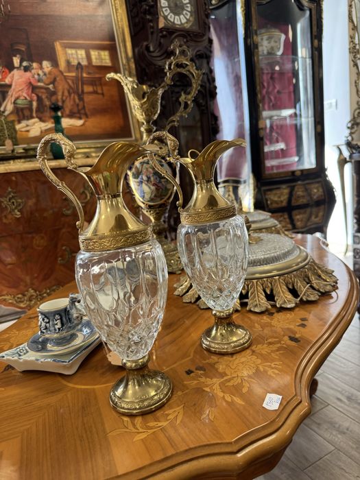 Pereche carafe din sticla si metal aurit