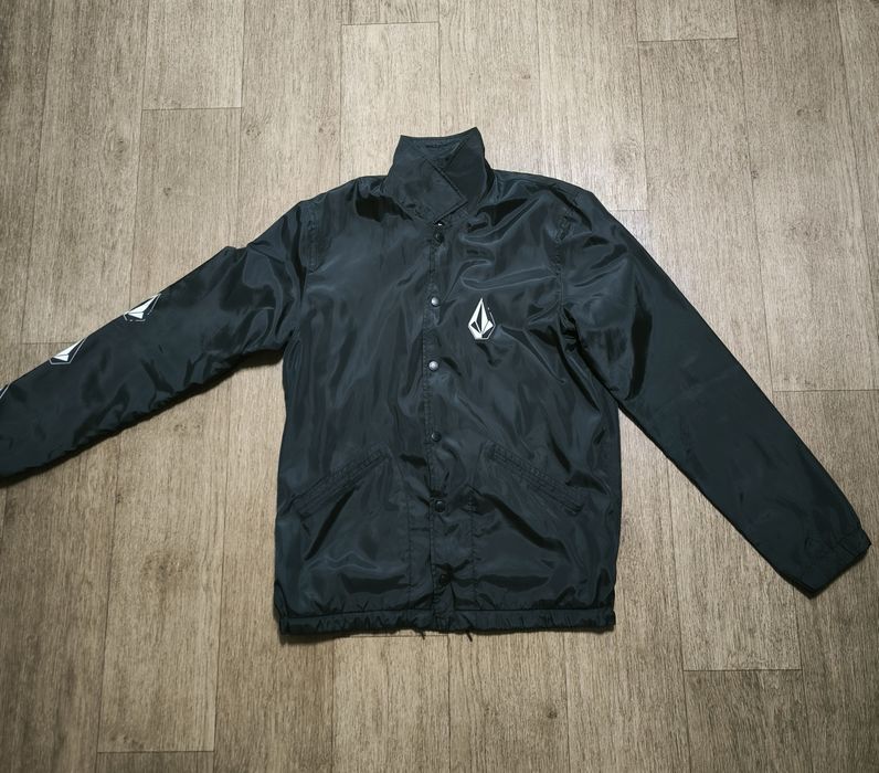 Продам ветровку скейт бренда Volcom