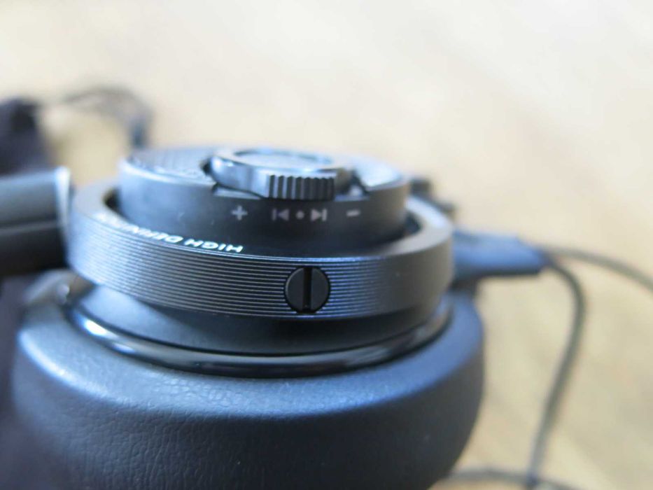 Безжични слушалки Philips Fidelio M2