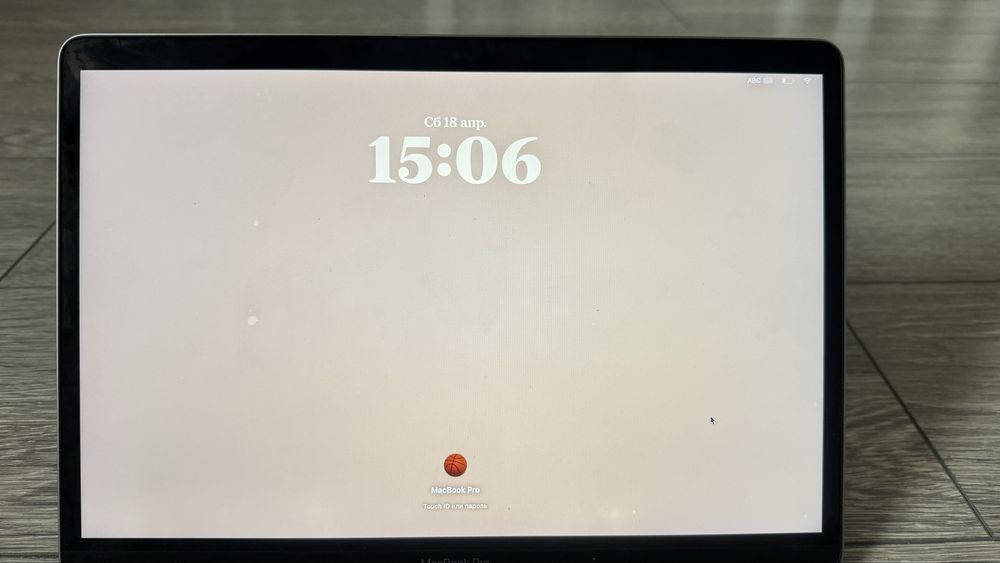 Macbook Pro 13-inch m2 chip 2022 года