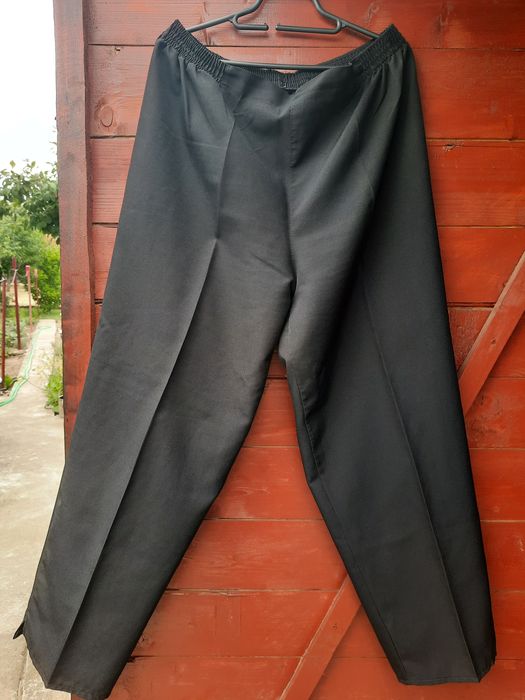 Pantaloni femei, noi