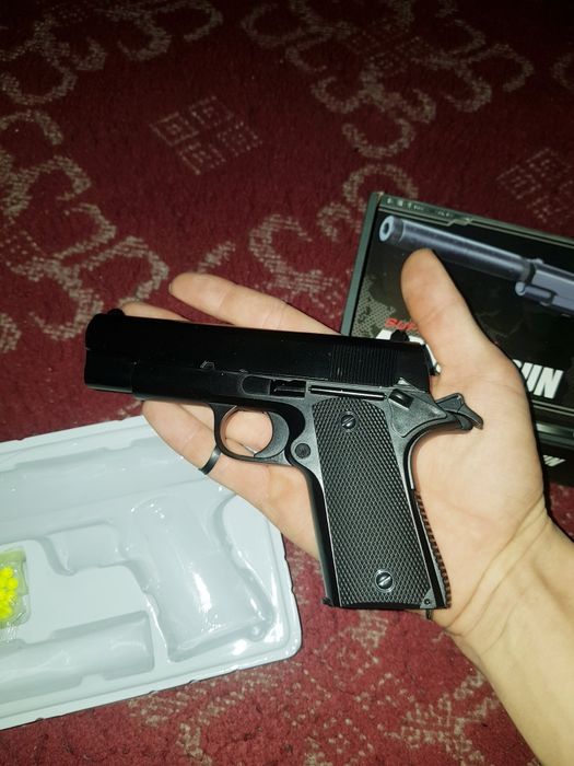 AIR SOFT GUN  pistolet