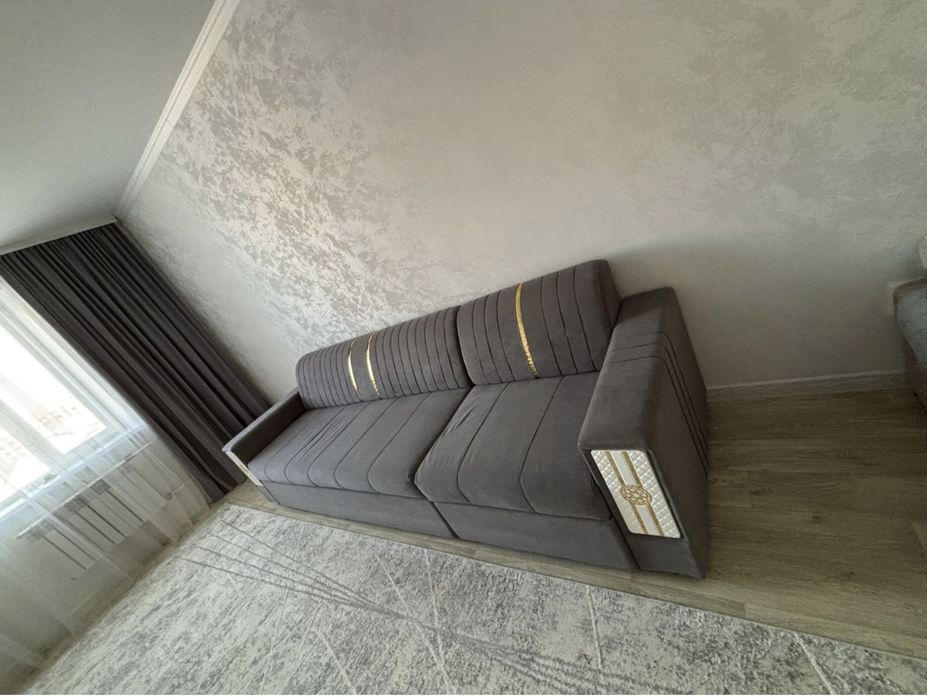 Продам Диван б/у