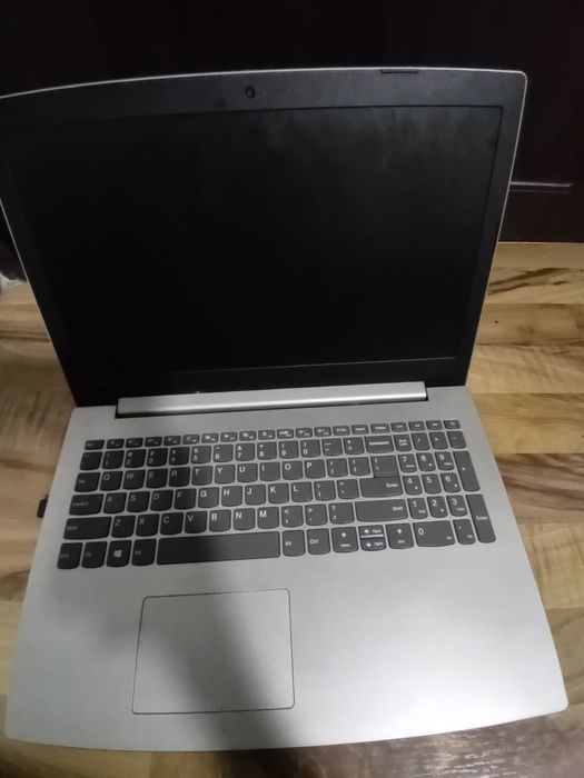 Vând leptop lenovo