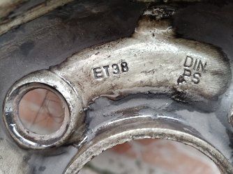 Продавам джанти с зимни гуми за Голф - Пасат 2и 3
