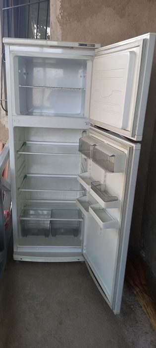 Холодильник продаётся