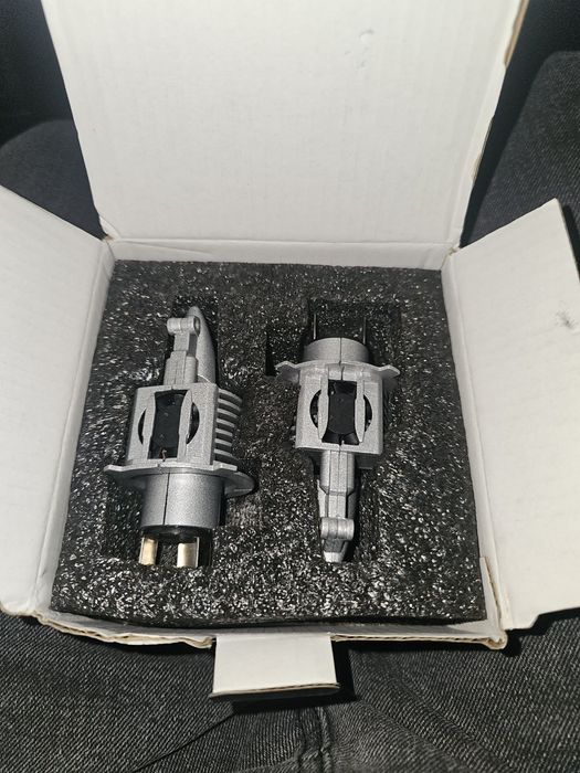 LED крушки за автомобил H4, 4300K, AILEO

LED крушки с фасунга тип: H4