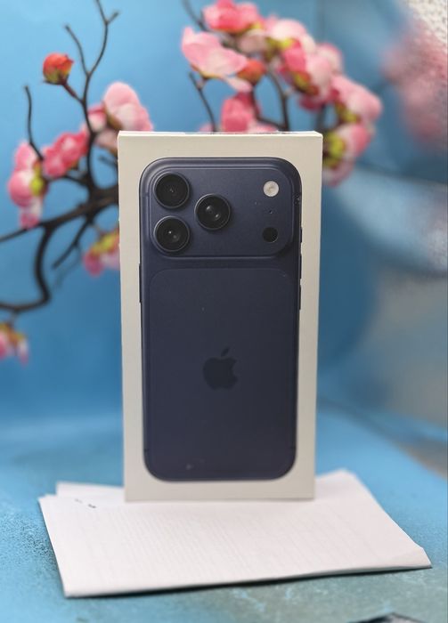 НОВ!!! Apple iPhone 17 Pro, 256GB, 5G, Deep Blue + подарък оригинален адаптер Apple