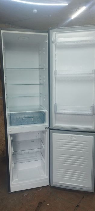 Холодильник на продаже