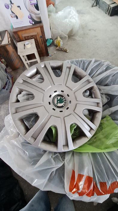 Jante tabla stare foarte buna skoda 5x112+ capace originala pe r15