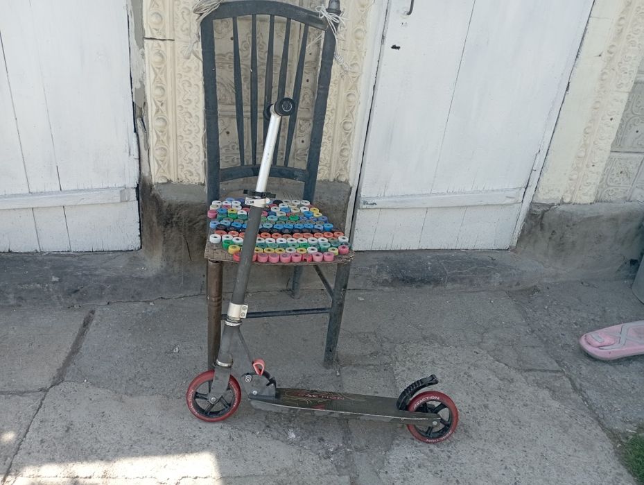 Продам самокат выдерживает 80 кг