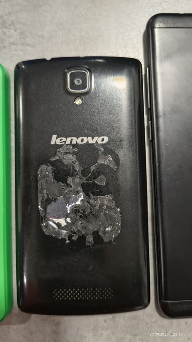 Лот Смартфони Работещи и за части.