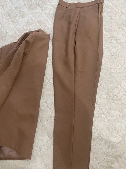 Костюм с брюками женский