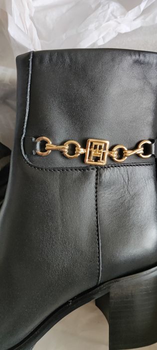 Нови черни боти от естествена кожа Tommy Hilfiger