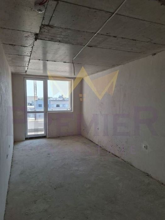 Продава се Двустаен апартамент в Бургас, Изгрев - 74 кв.м за 1717 €/кв.м - Снимка #4