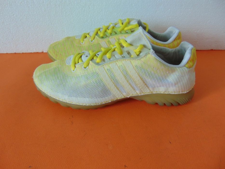 Adidas номер 40 1/3 Оригинални мъжки маратонки