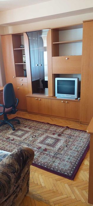 Apartament de închiriat, 3 camere, Oradea
