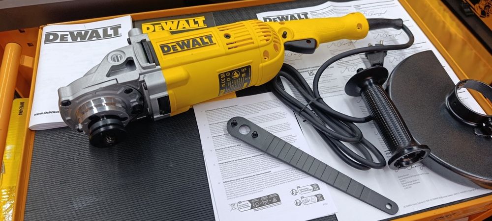 ORGINAL DEWALT R 230 болгарка