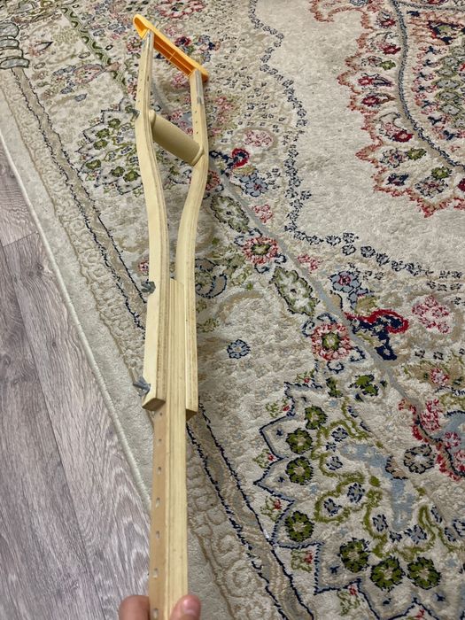 Костыли, корсет для спины